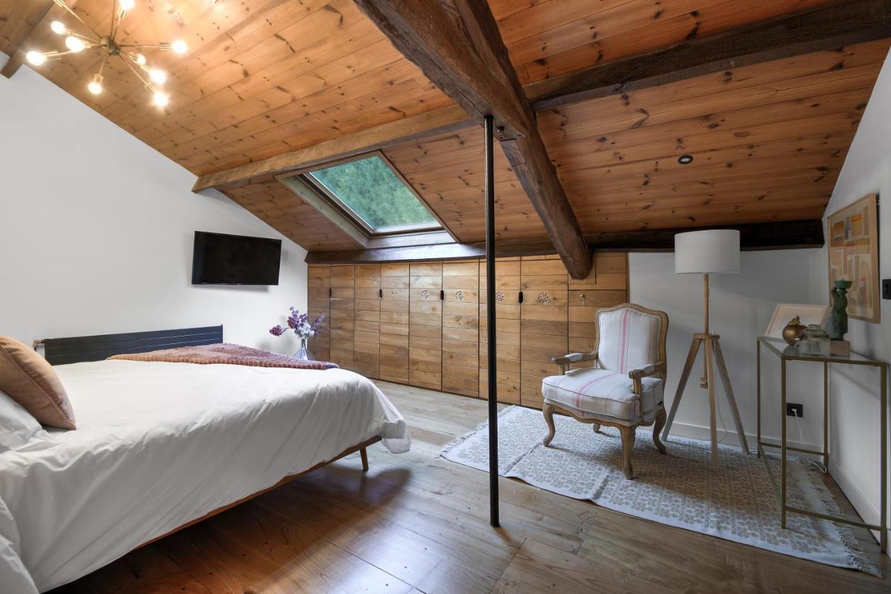 Double Room,1407927467:JPEG
